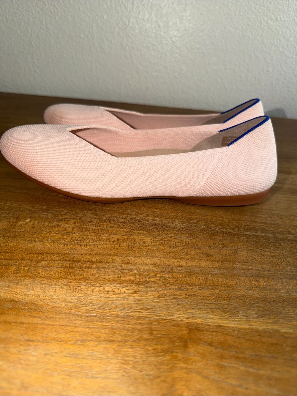 Rothy's Pale Pink V-Neck Knit Flats with Blue Heel Trim - Picture 3 of 7